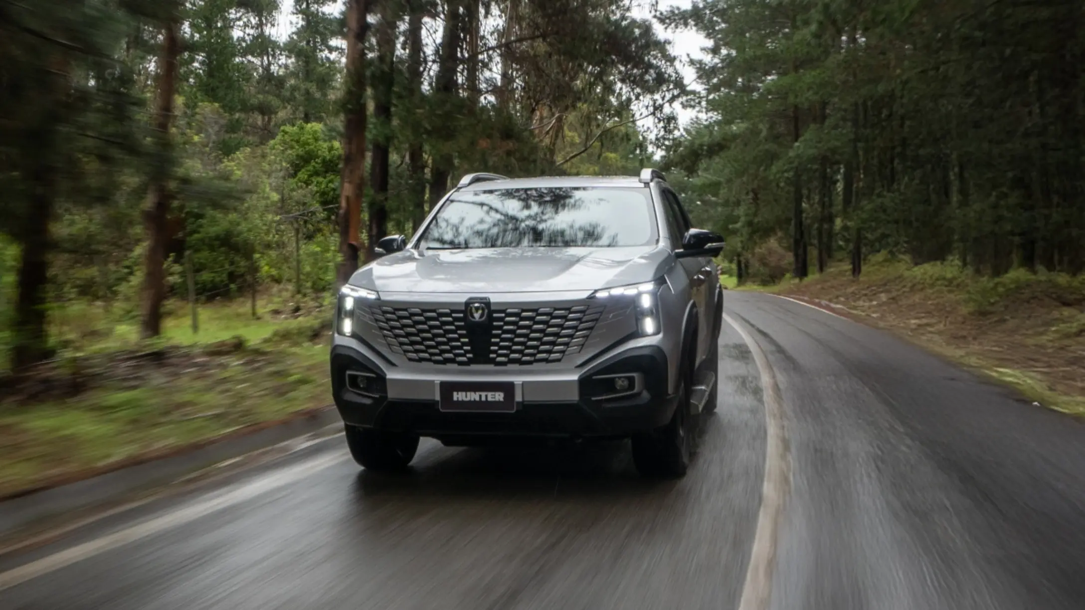 Camioneta eléctrica. Hunter REEV.