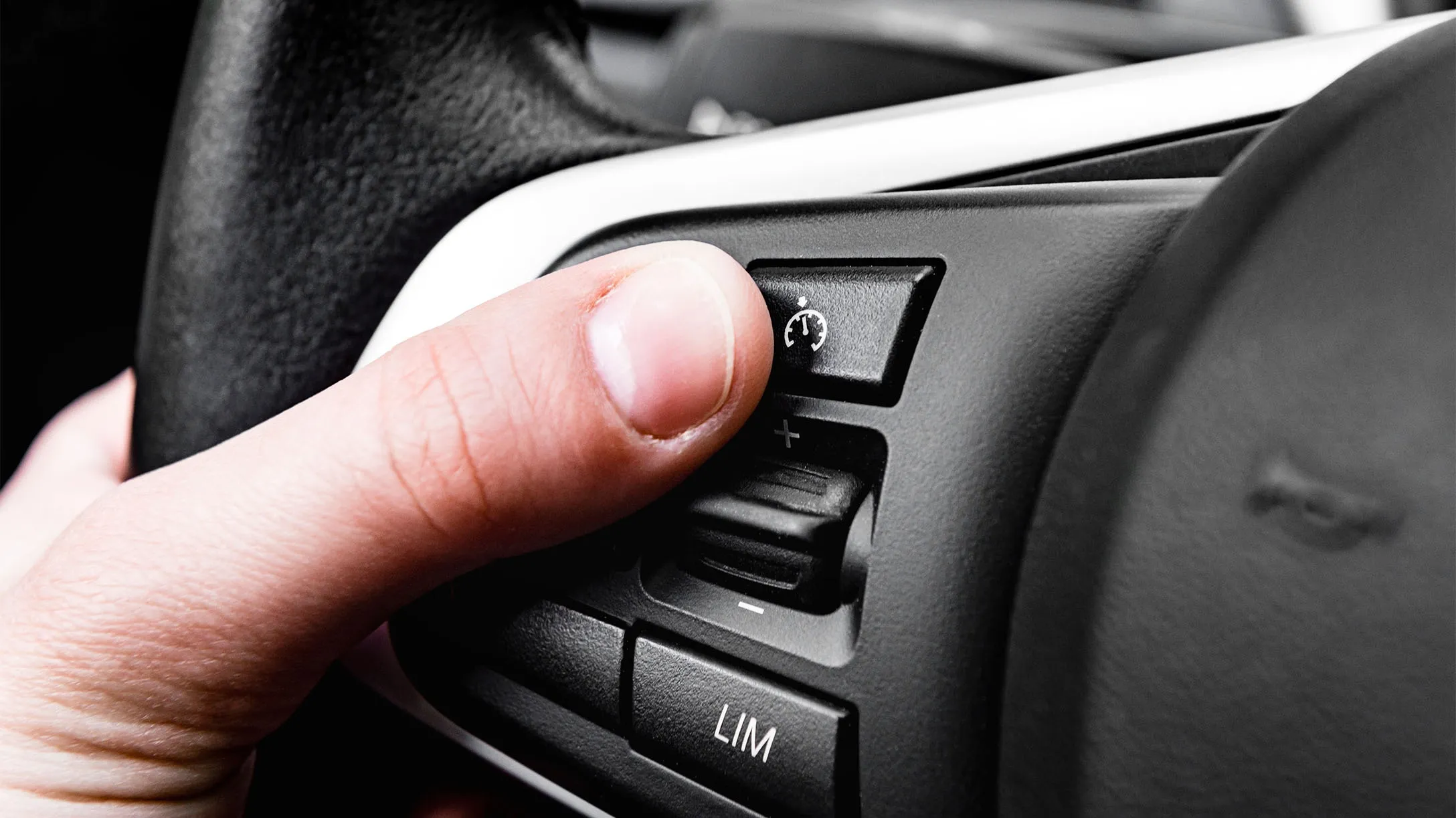 ¿Qué es el control crucero y cómo funciona esta tecnología?