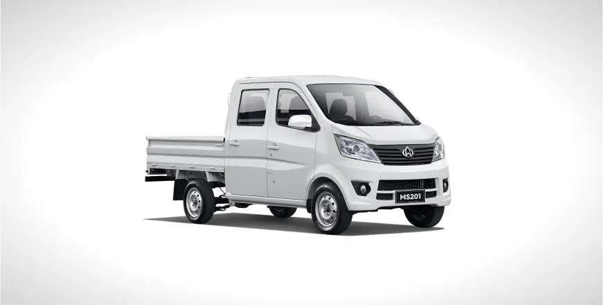 Changan MS201 Pick-up cabina doble, camioneta blanca de carga ligera con diseño moderno.