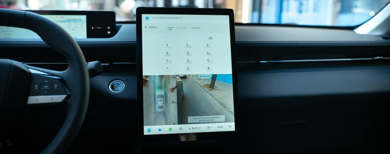 Pantalla digital de 13,2"